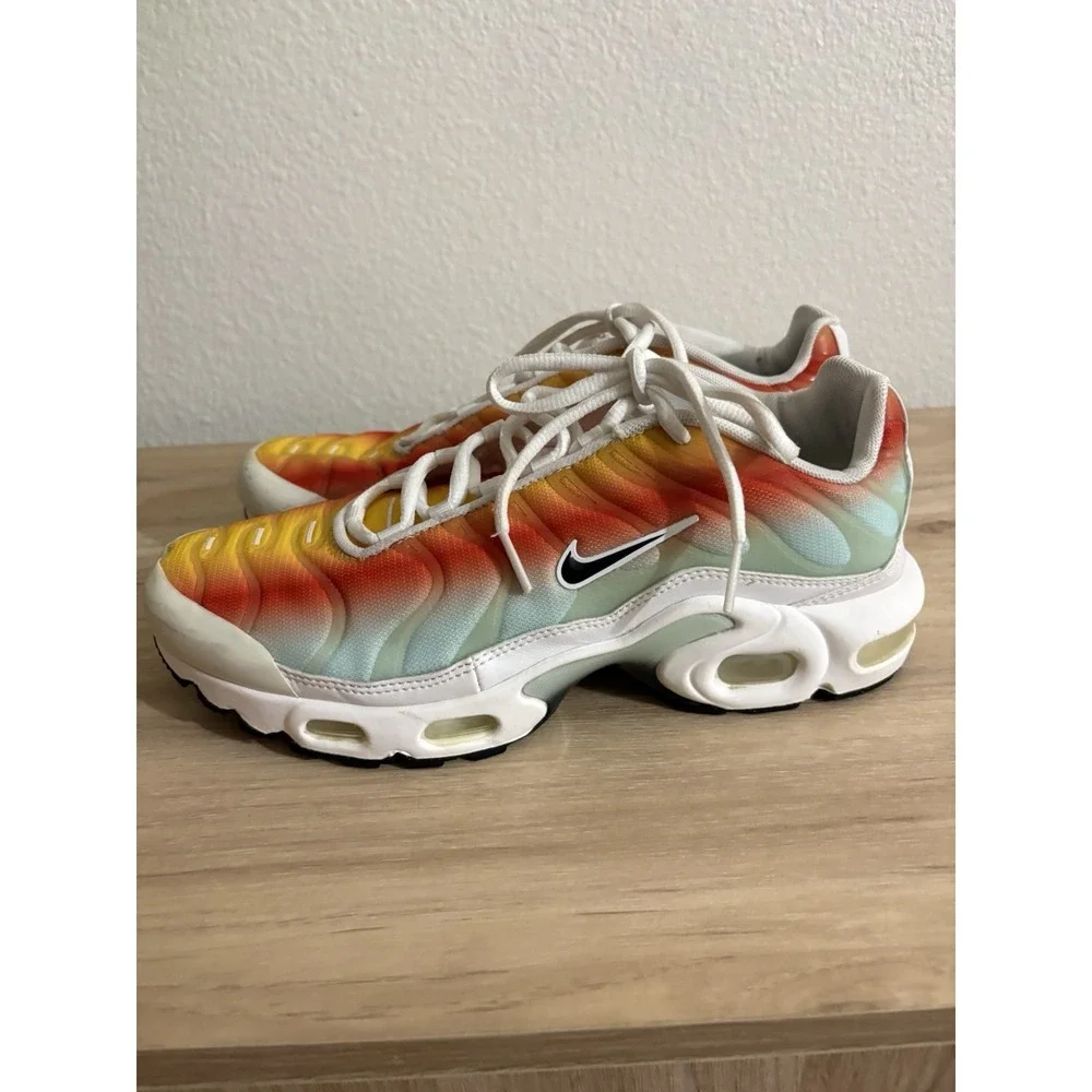 Nike Air Max Plus TN HF5180-100 Unisex Kids 7Y Orange Yellow Gradient Sneakers